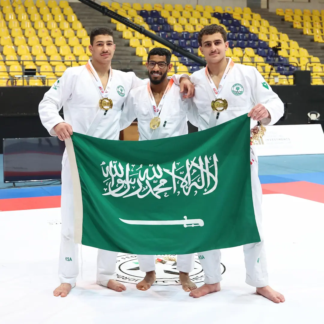المركز الأول في آسيا للكبار
