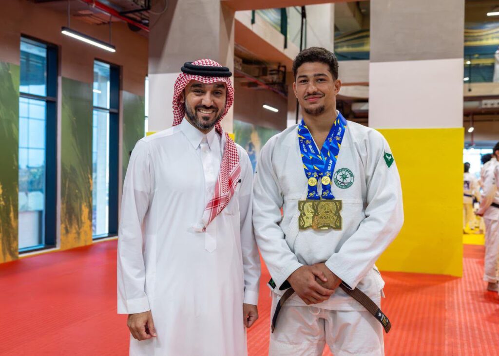 الفيصل يدشن مركز النخبة للرياضات القتالية في جدة لدعم أبطال الجوجيتسو والرياضات القتالية السعودية