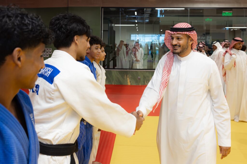 الفيصل يدشن مركز النخبة للرياضات القتالية في جدة لدعم أبطال الجوجيتسو والرياضات القتالية السعودية